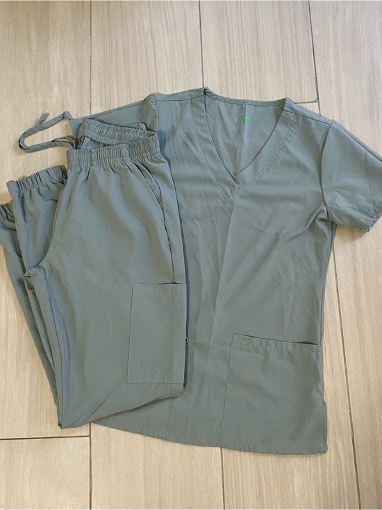 Green Town Pants - Women’s V-Neck Scrub Top & Jogger Pants Set in Sage